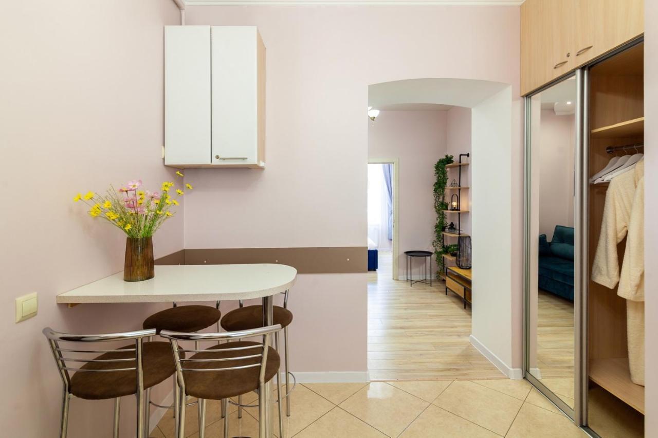 Avangard Magnus Apartment Lviv Exterior photo