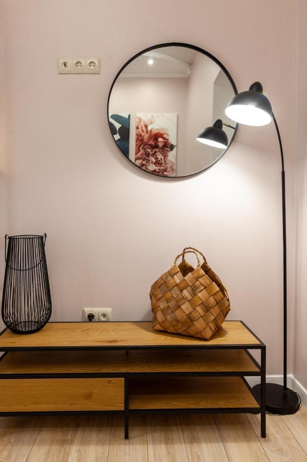 Avangard Magnus Apartment Lviv Exterior photo